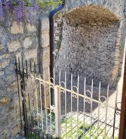 La Casetta Di Sornico ליירנה